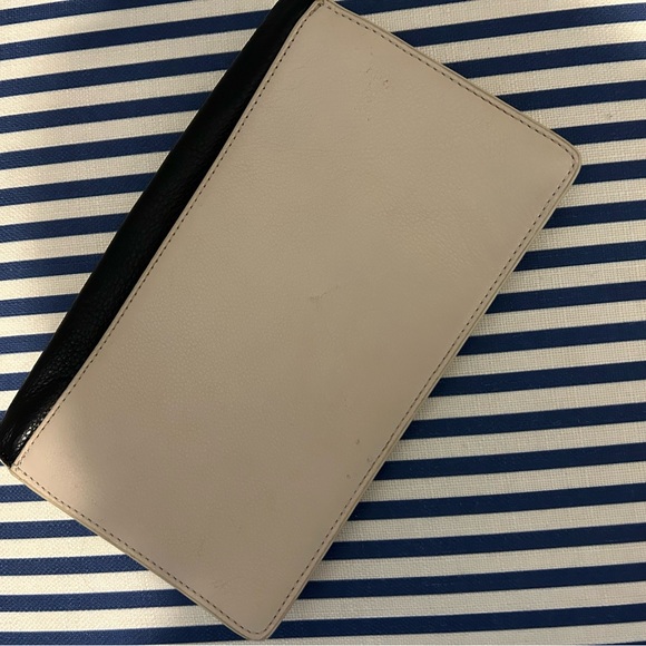 Two tone Marc Jacob’s clutch - Picture 2 of 5